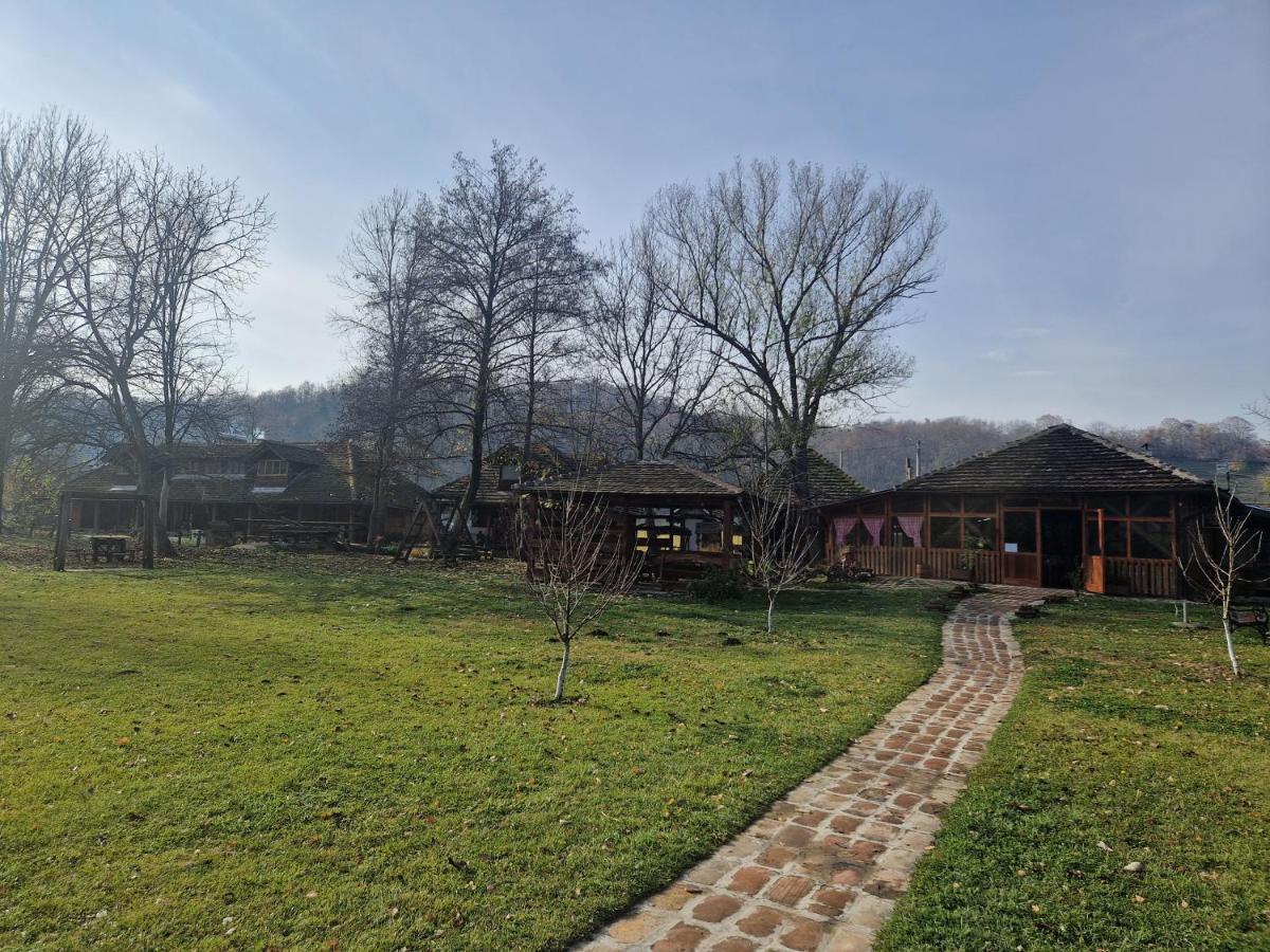 Villa Kumova Vodenica à Markova Crkva Extérieur photo